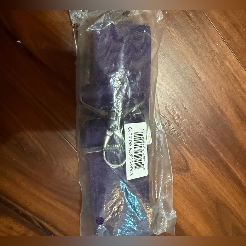 Lug strap purple